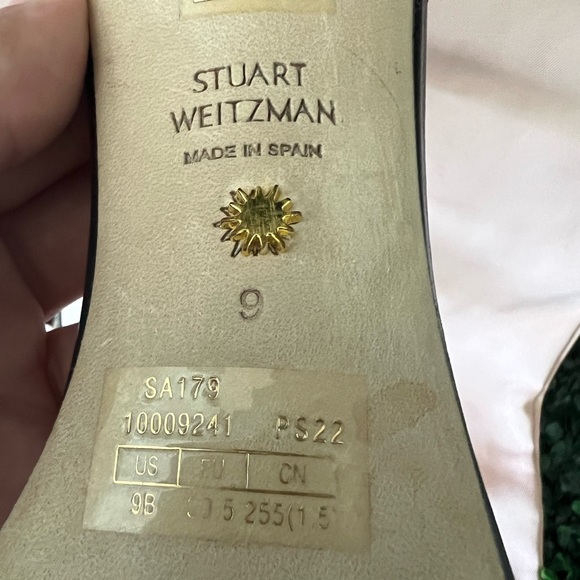 NEVER WORN, BRAND NEW, STUART WEITZMAN strappy heels. SUMMER PERFECT!! - Picture 5 of 7